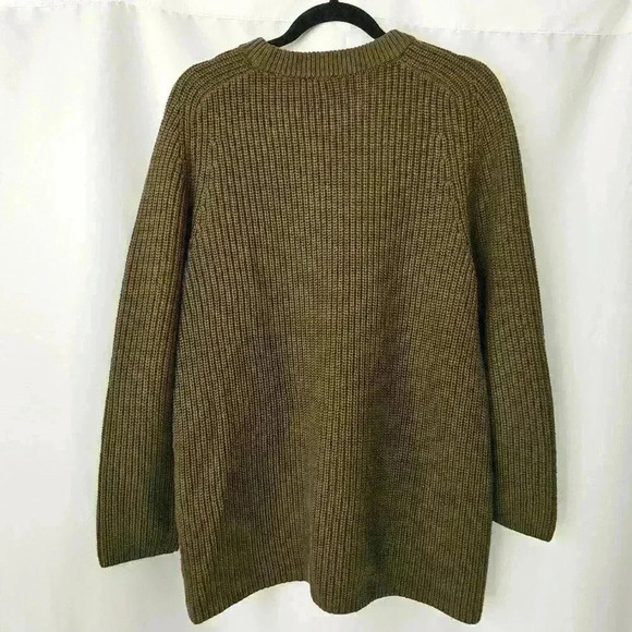 Express Crew Neck Oversized Shaker Knit Sweater, Dark Olive, Size S - Picture 2 of 9